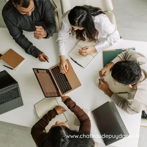 Organiser une journée de team-building : pourquoi ?